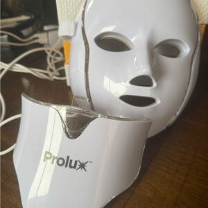 White LED Skincare Mask